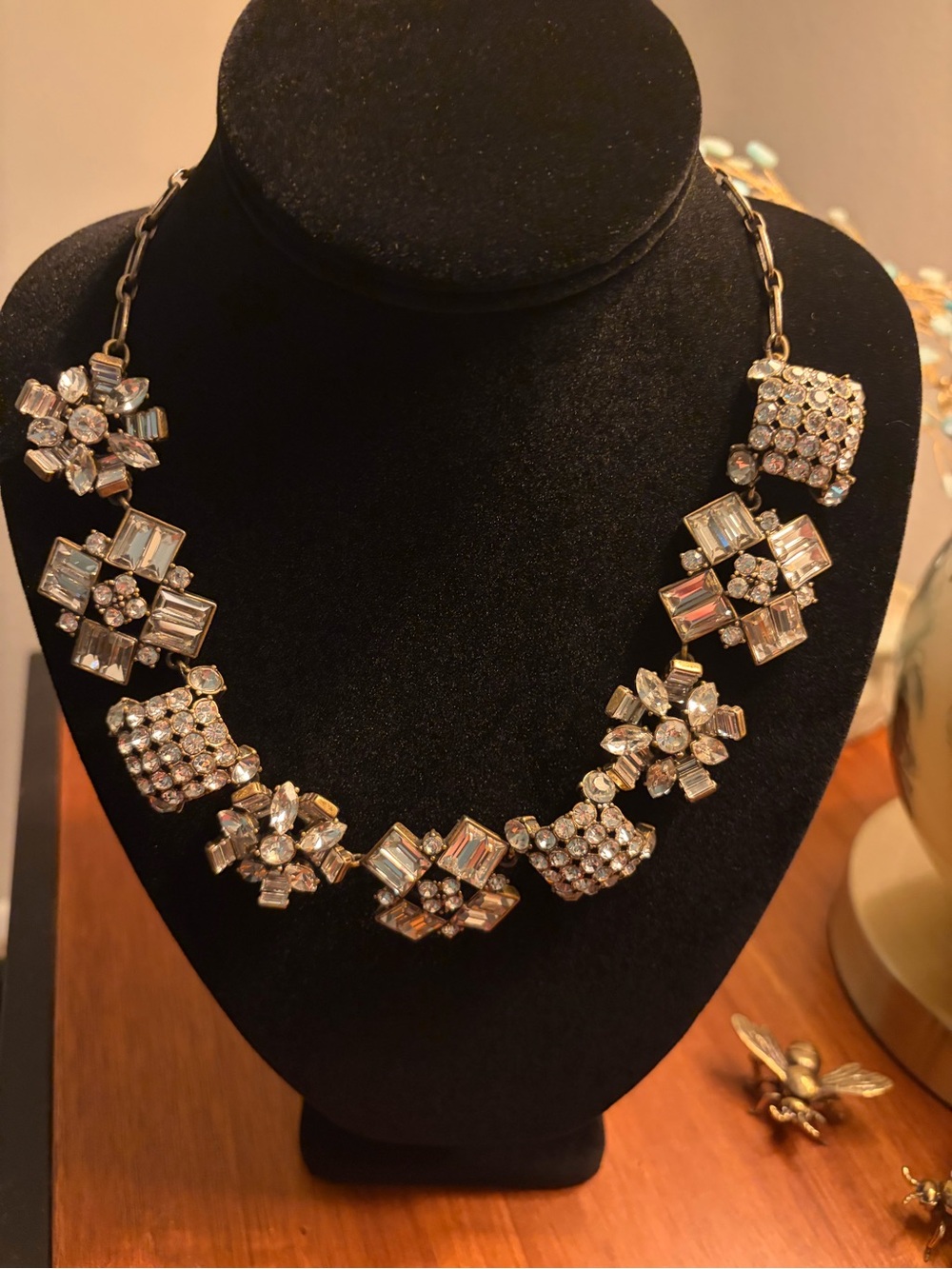 Gorgeous J Crew Vintage Crystal Floral Statement Necklace - Clear Gold-Tone